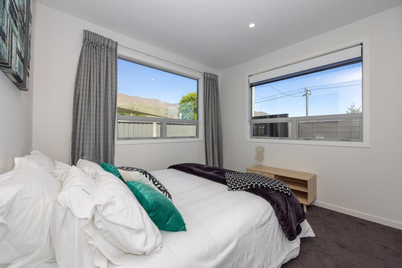 Prime Location On Warren St - 3 Bedroom Town House Wanaka Exterior foto